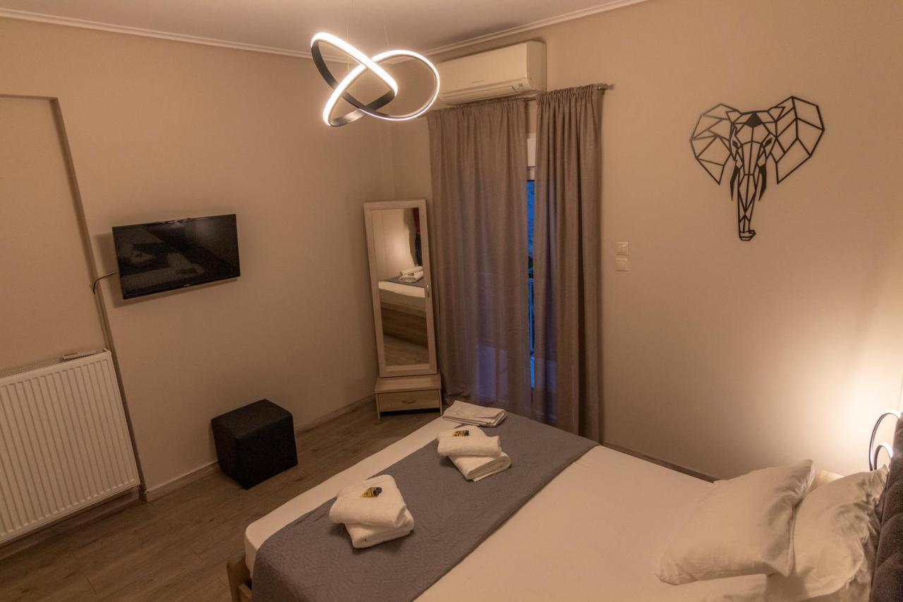 Luxury Apartment 10' From The Center! Athena Bagian luar foto