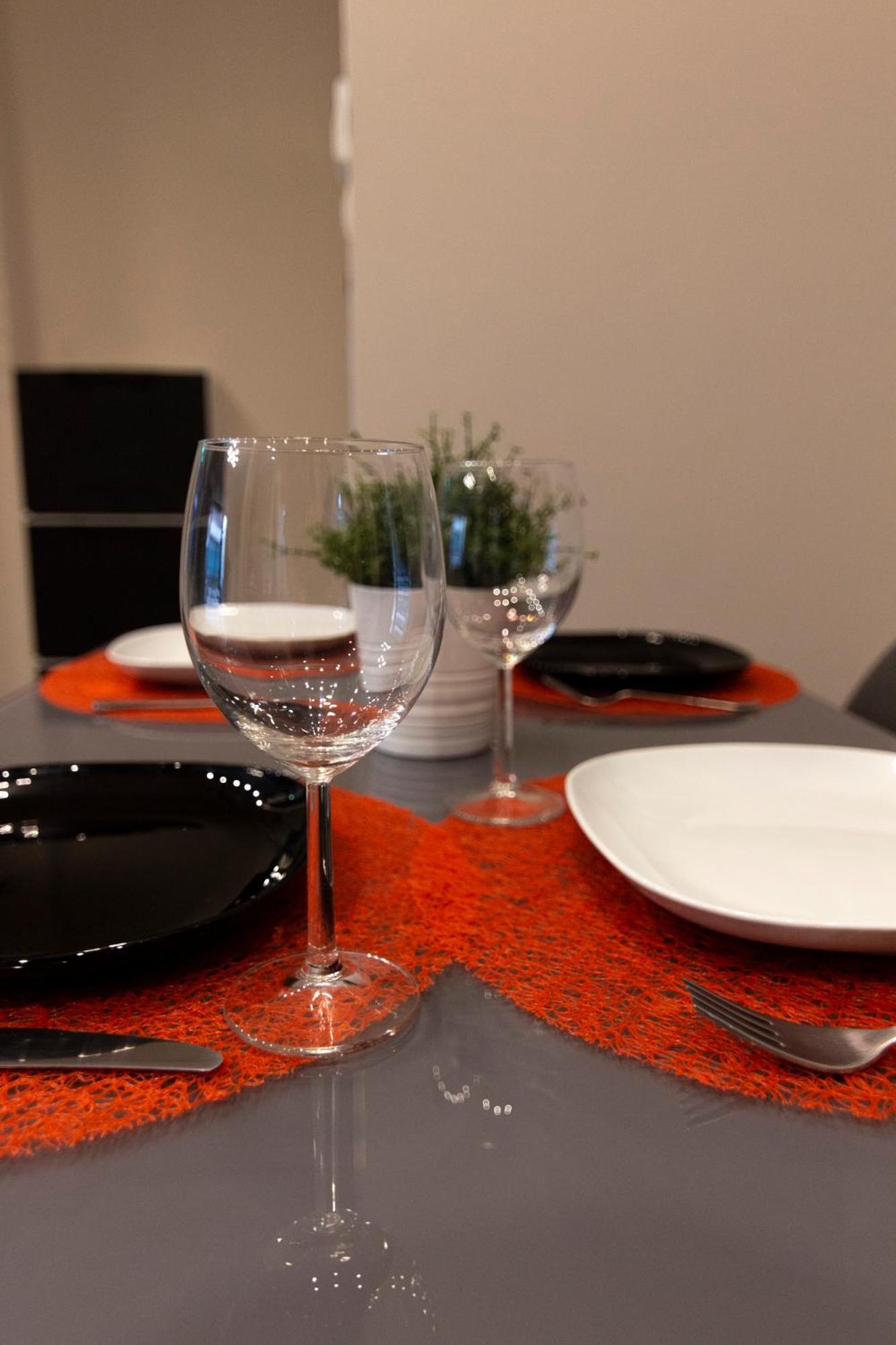 Luxury Apartment 10' From The Center! Athena Bagian luar foto